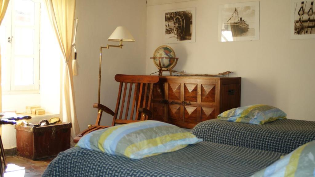 Demeure De Digoine "Chambre D'Hotes" Бур-Сент-Андеоль Номер фото